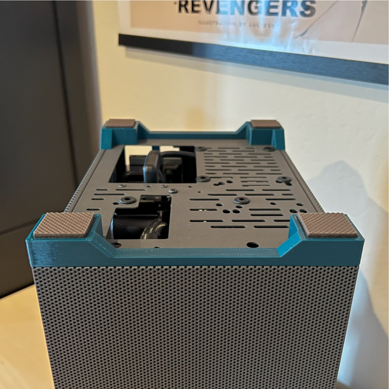 SSUPD Meshroom S Case Feet - Wraparound - Image 3