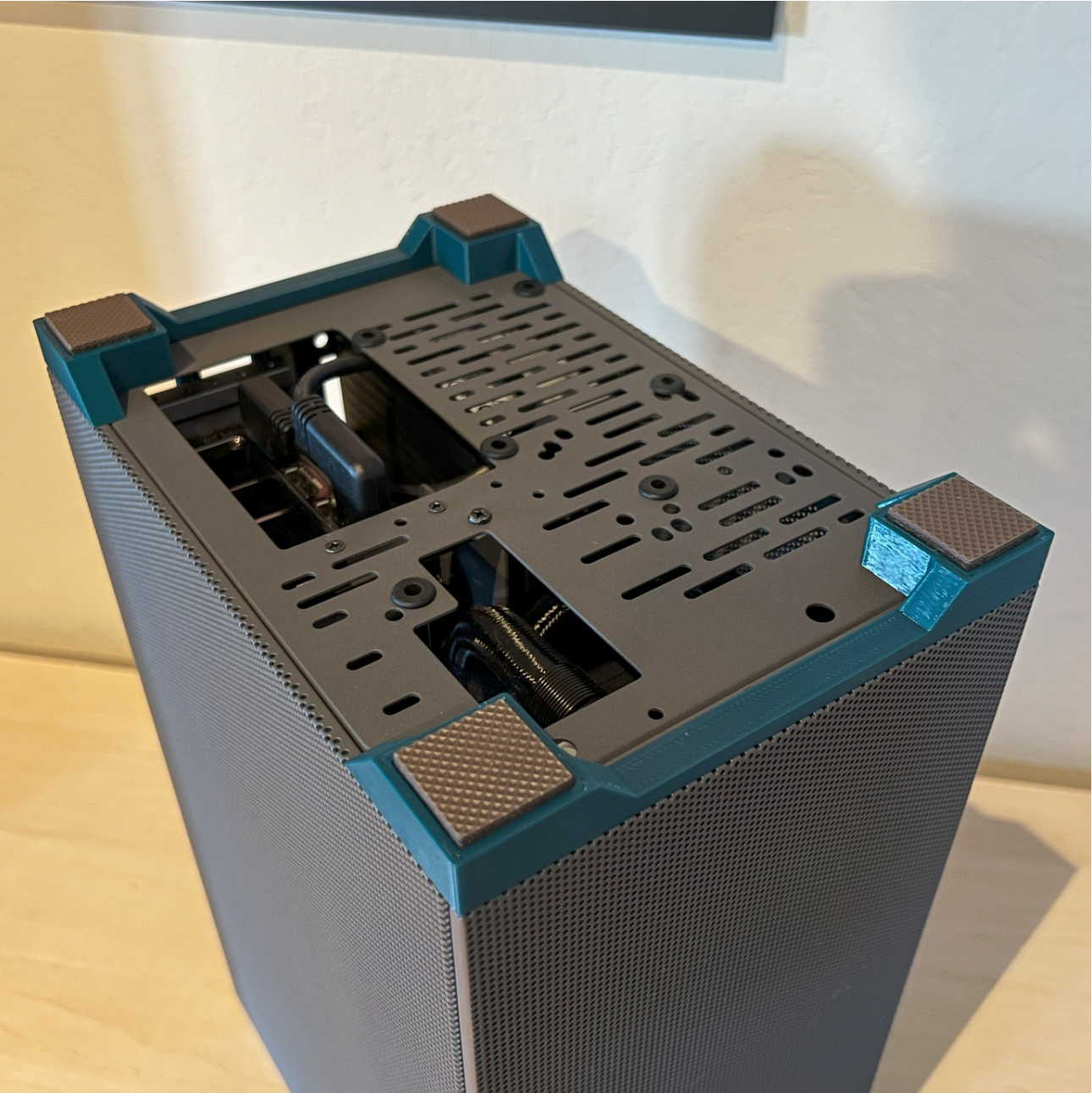 SSUPD Meshroom S Case Feet - Wraparound - Image 4